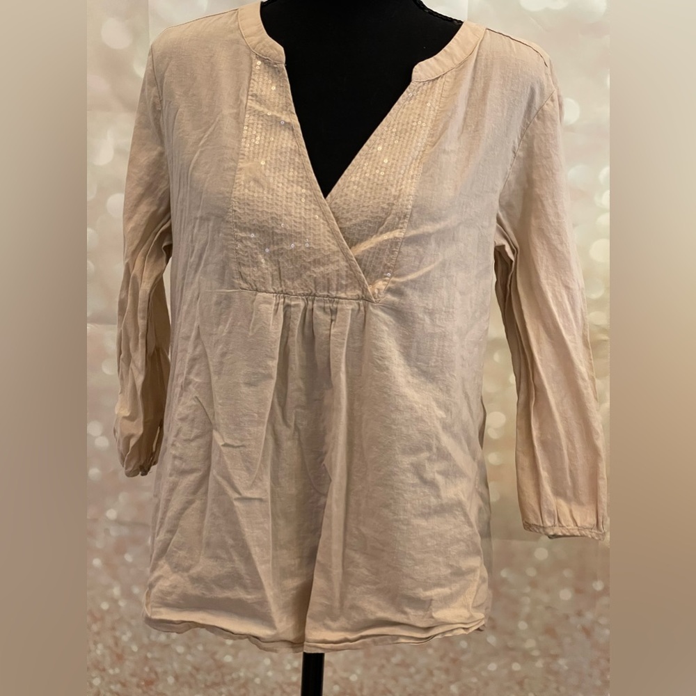 New York & Company M Tan V Neck Blouse 3/4 Sleeve with Sequins‎